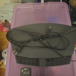 Bose System With FM and AM Radio And You Also Can Play A Mp3 As Well And CD Player 