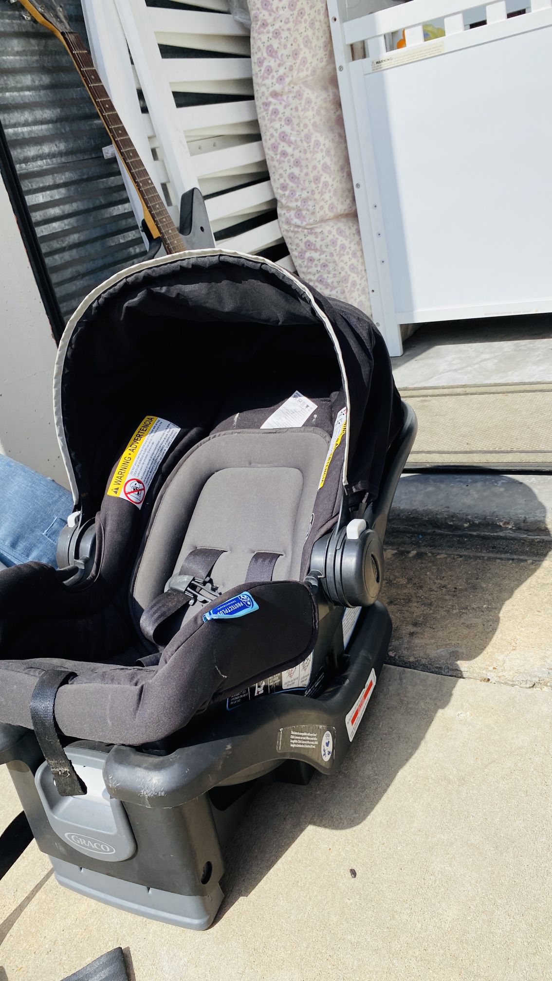 Baby Carrier With Base For Car 