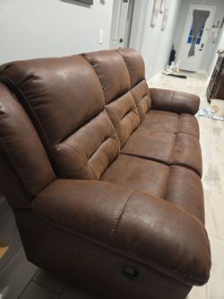 Couch/ Sofa recliner