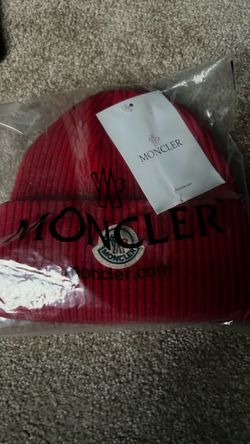 Brand new moncler beanie (red)