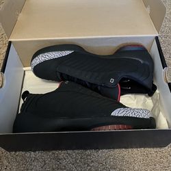 Jordan 19 OG Low - Black/Varsity Red - size 10