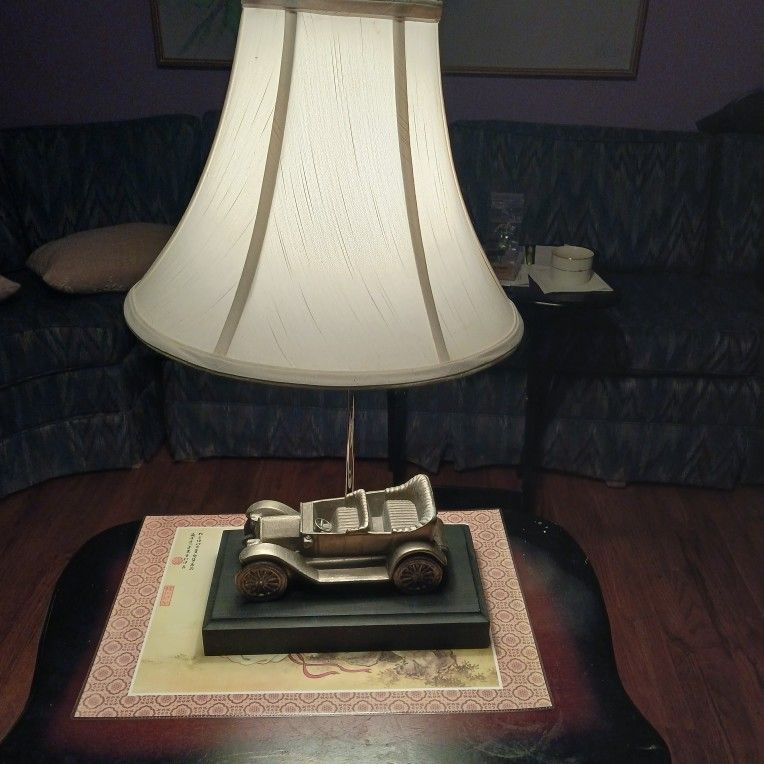 VERY Unique Looking ANTIQUE CAR LAMP WORKS GREAT
