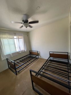 Twin size day bed with trundle