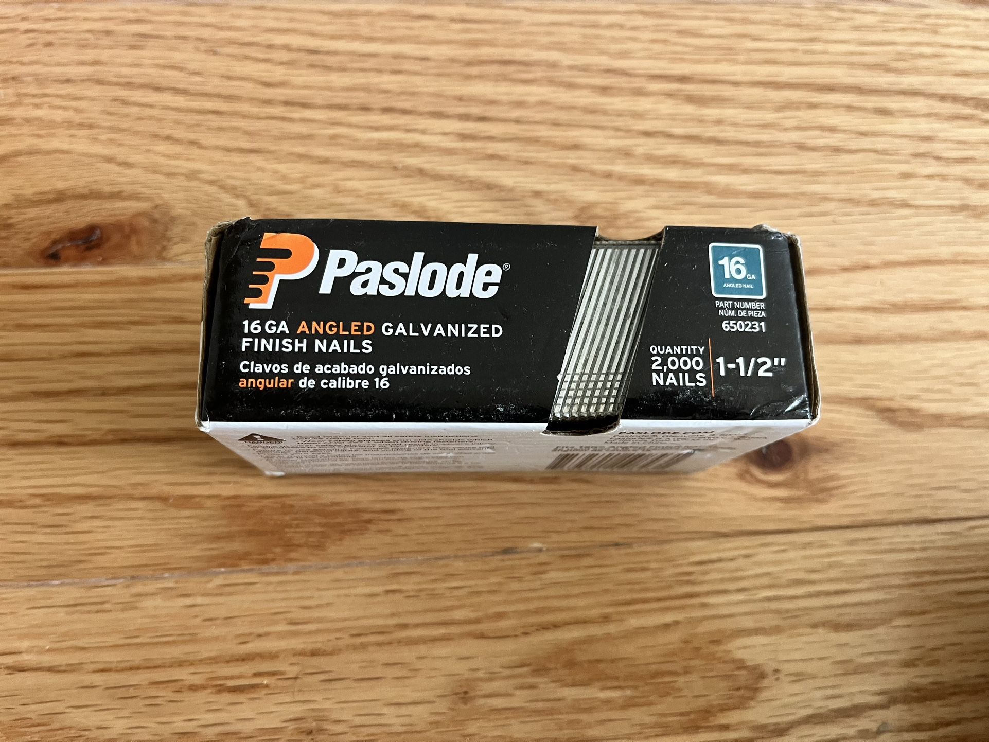 Paslode, Finishing Nail, 650231, 20 Degree Angled Galvanized, 16 Gauge, 2,000 per Box, 1 1/2 inch