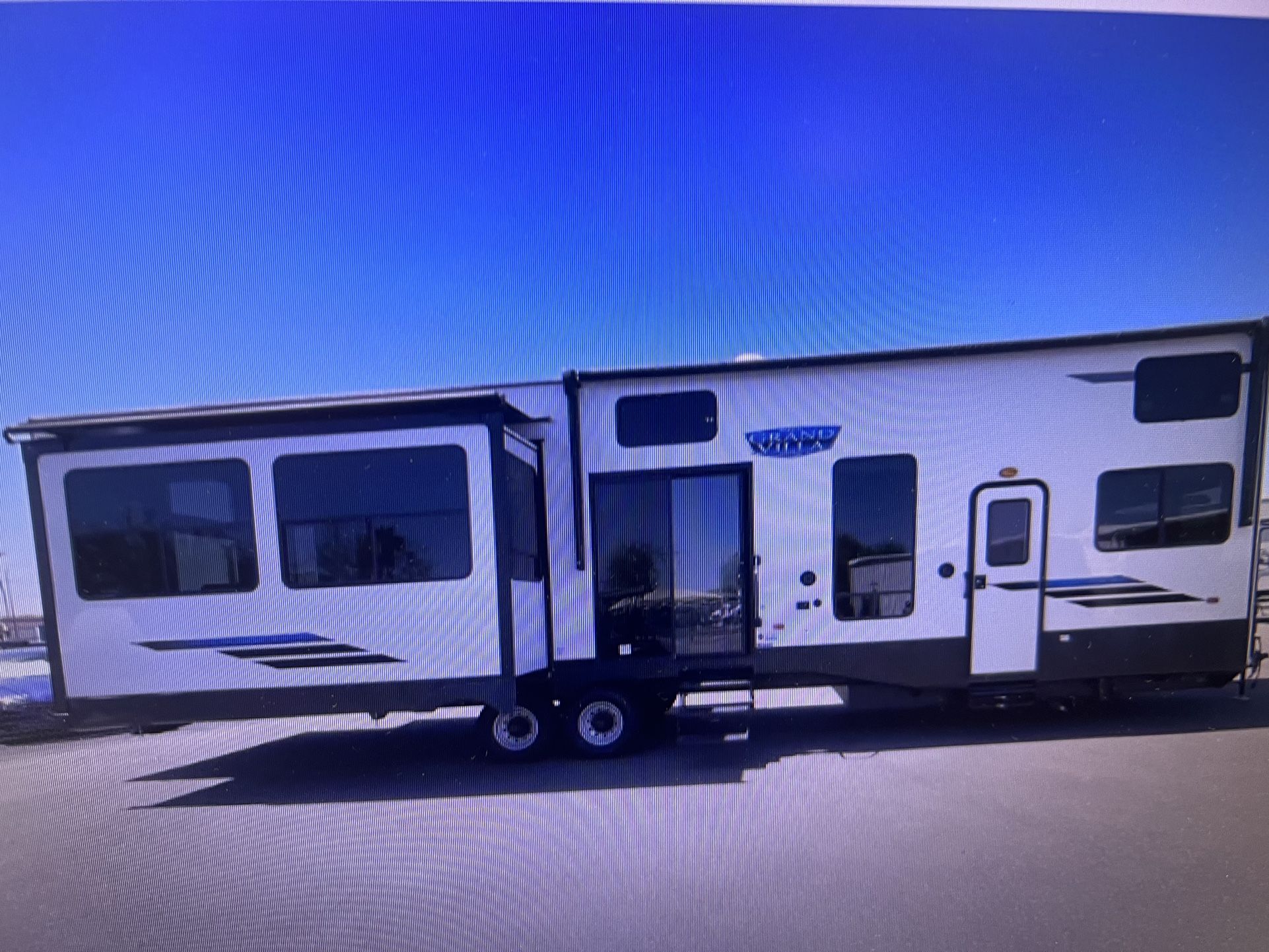 PRE-OWNED 2024 VILLA GRAND. Destination Trailer