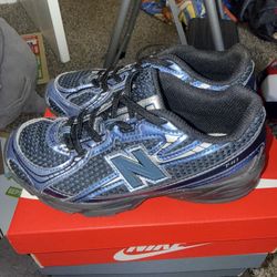New Balance 740