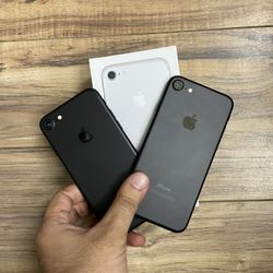 iPhone 7 Unlocked ! 