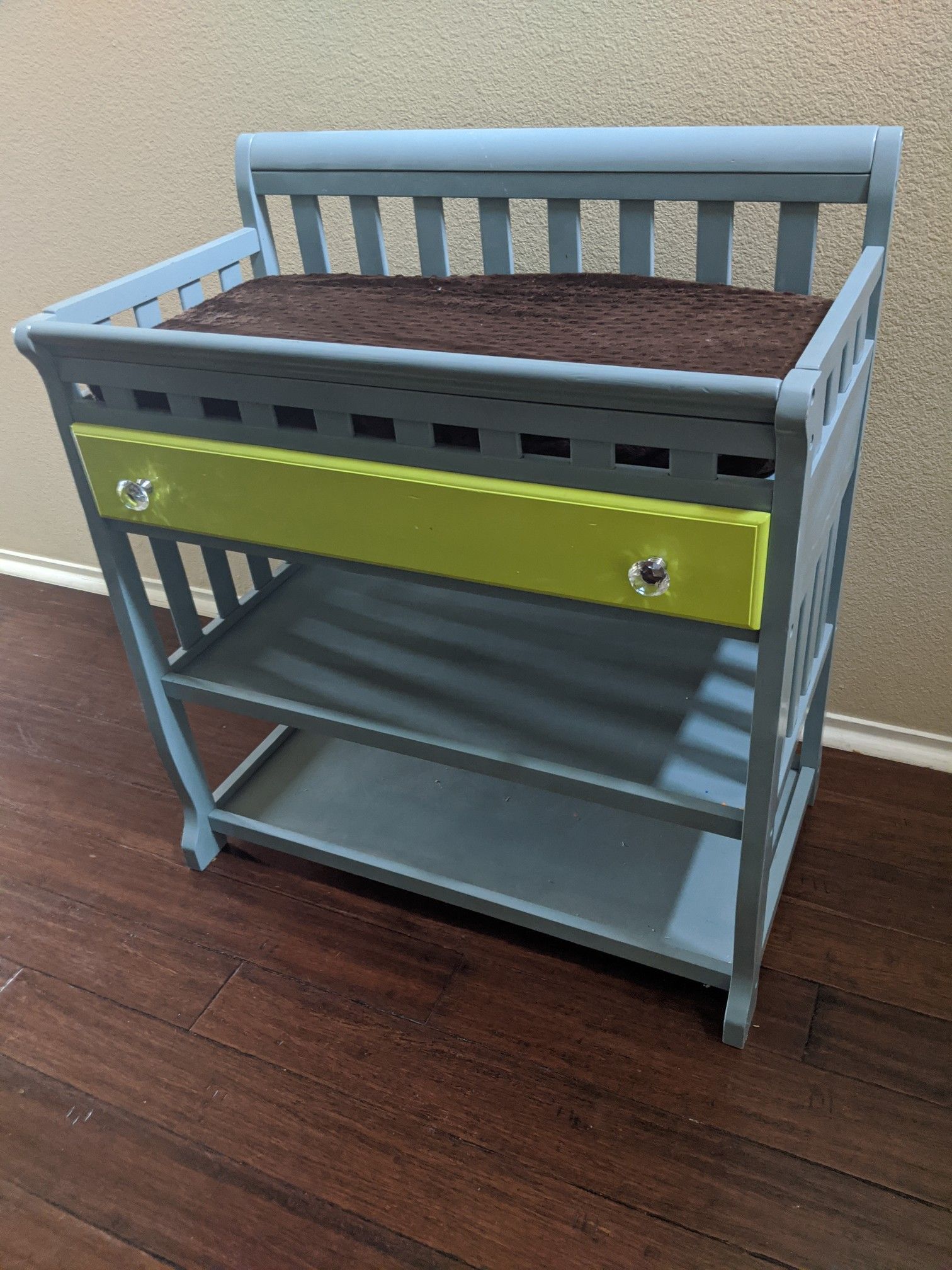 Changing table-pick up New Braunfels