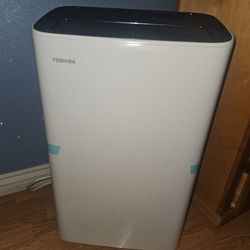 AC TOSHIBA