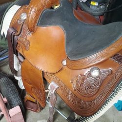 Saddle