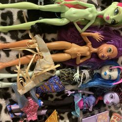 Monster high doll lot