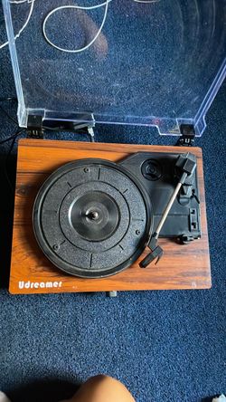 UDREAMER RECORD PLAYER
