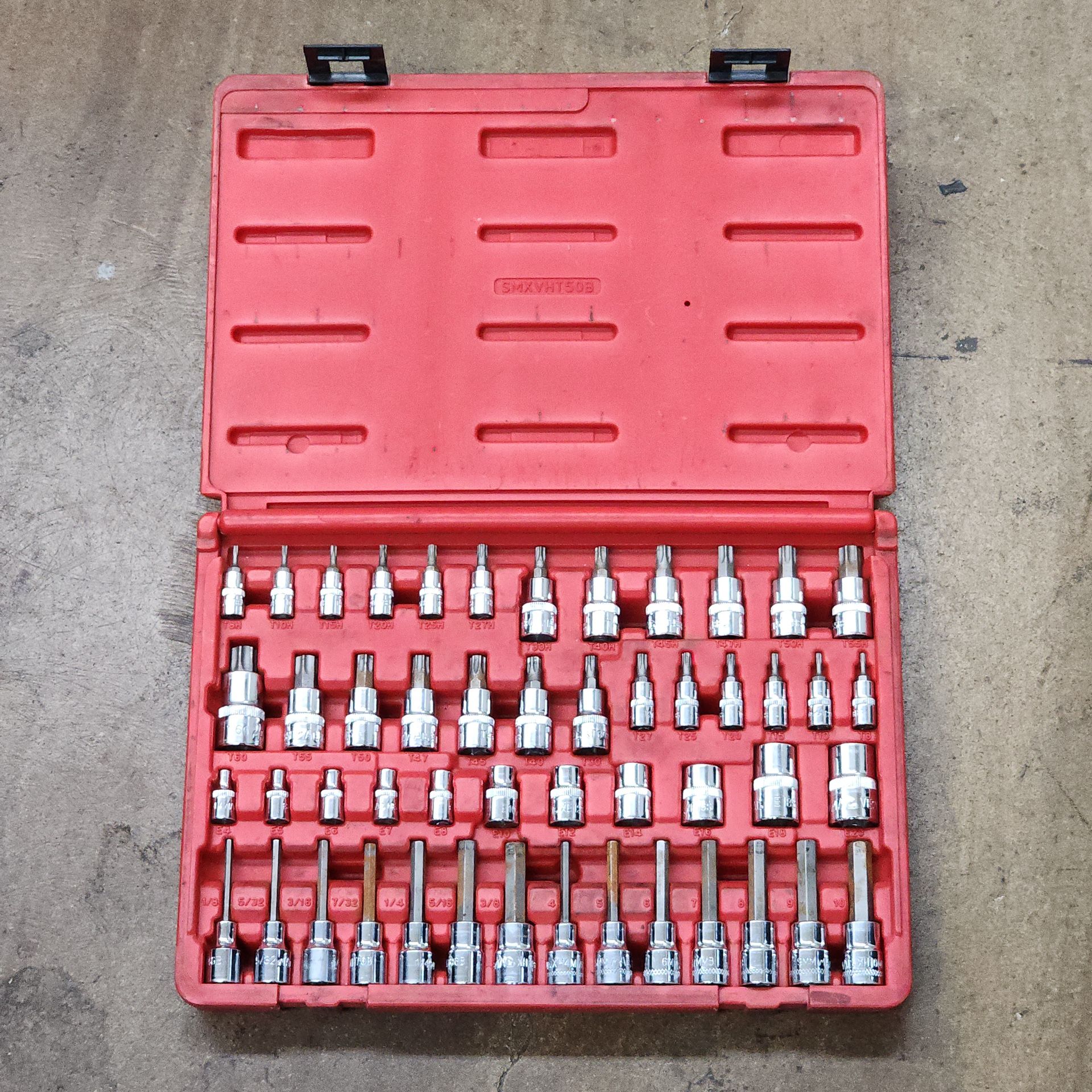 MAC Tools 50 Piece Master Hex And Star Torx Bit Socket Set SMXVHT50B