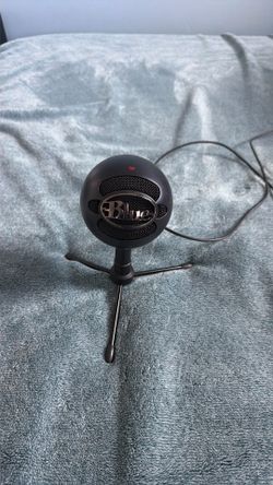 Blue snowball microphone