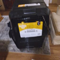 Large Dog Kennel Brand New $80