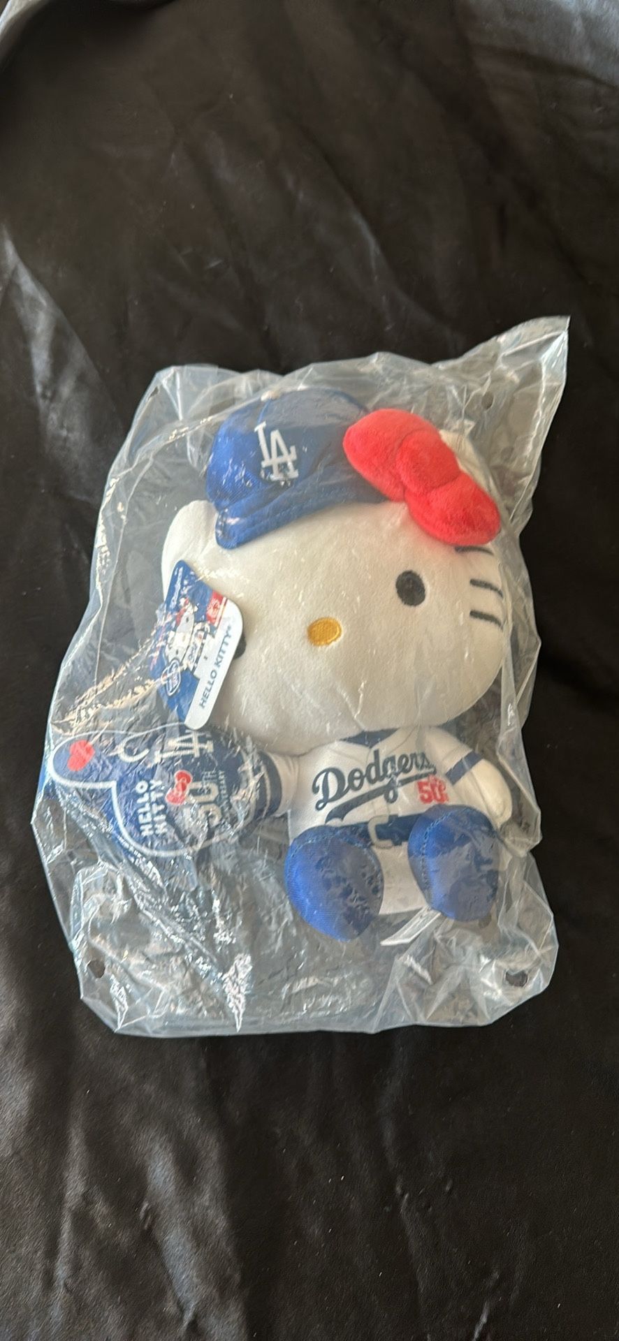 LA Dodgers hello Kitty 50th Anniversary Edition 