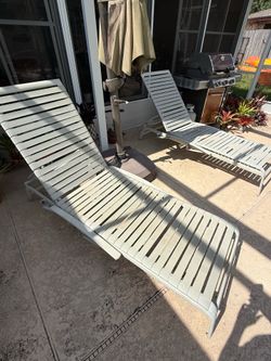 Patio lounge chairs - heavy duty