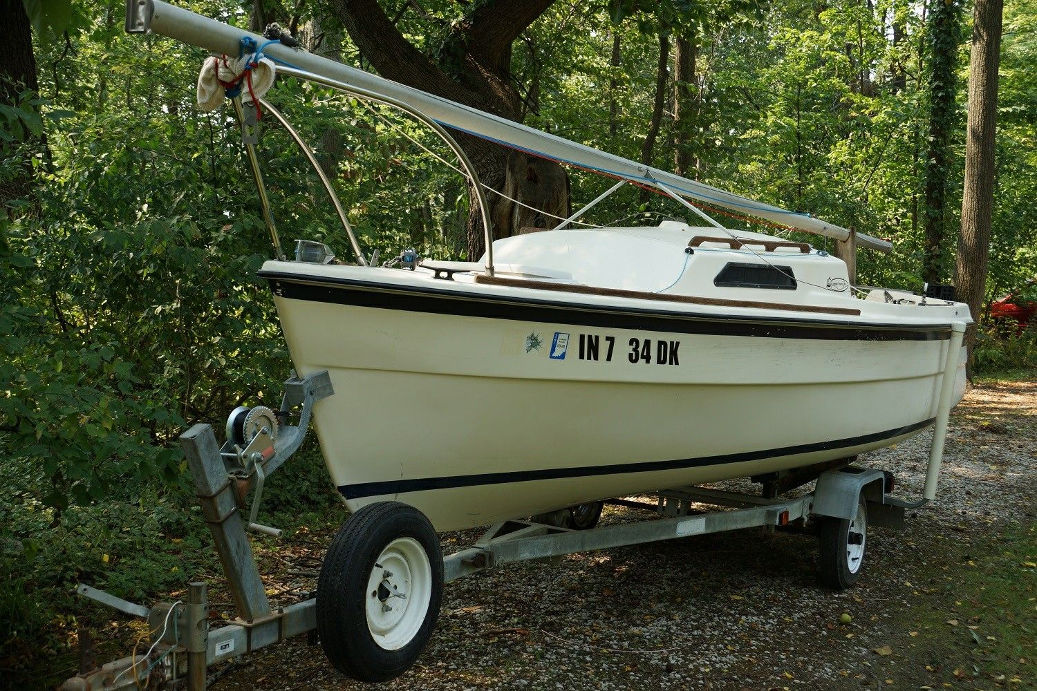 Sailboat w/ Trailer - Lockley Newport 17