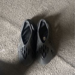 Yeezy Foam Runners 