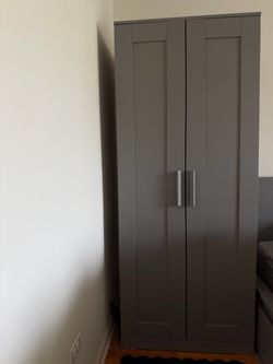 Wardrobe with 2 doors