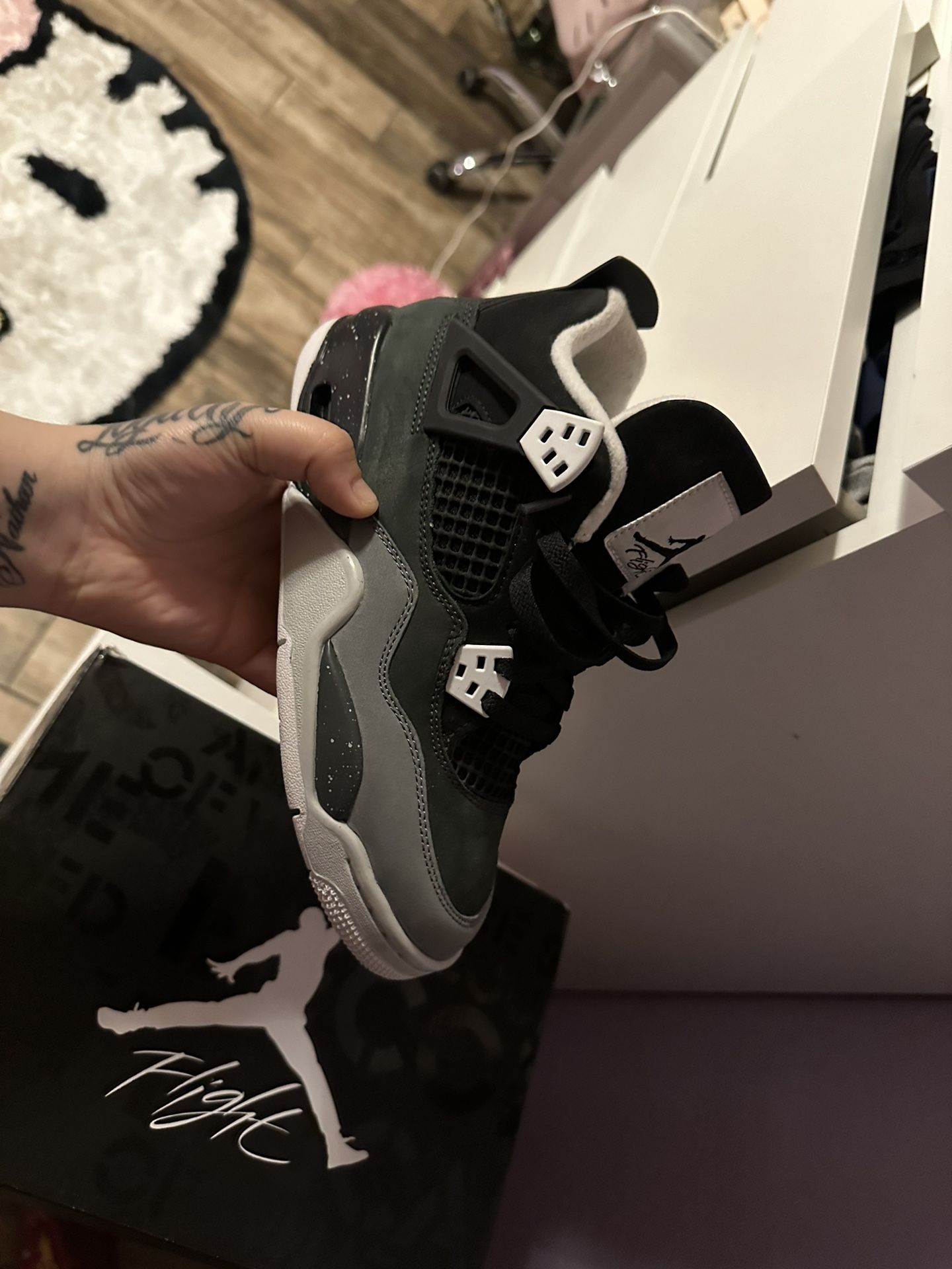 Jordan 4s