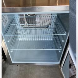 EXCELLENT CONDITION UNDERCOUNTER ONE DOOR REFRIGERATOR 