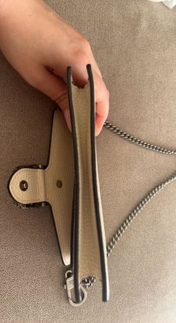 Gucci Wallet On Chain 