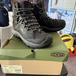 Women’s KEEN Revel IV mid polar W