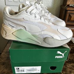 Women Pumas 