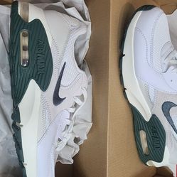 Women's Nike Air max shoes