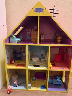 Peppa Pig Wooden Delux Playhouse