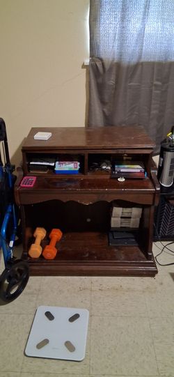 Tv stand