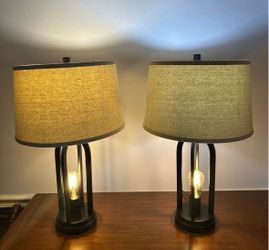 2 Lamps