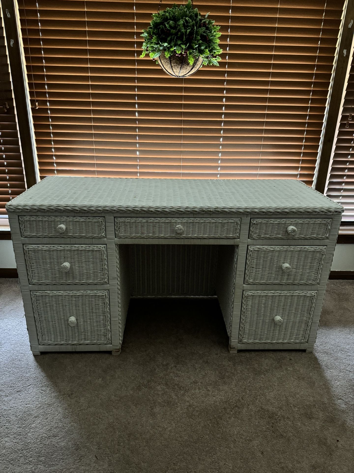 Furniture (Wicker Desk) White