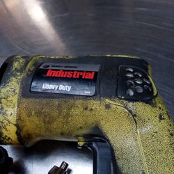 Black And Decky Screamer Corded Drill