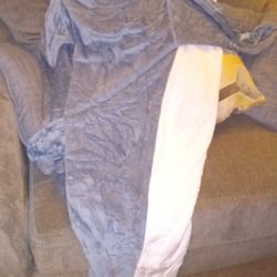 Kids Shark Blanket. Open-box Never Used