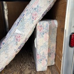 King Size Mattress And Box Spring Good Condition 