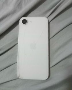 iPhone 16e