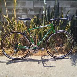SCHWINN  LE TOUR GSH CARBON FORK ROAD BIKE 