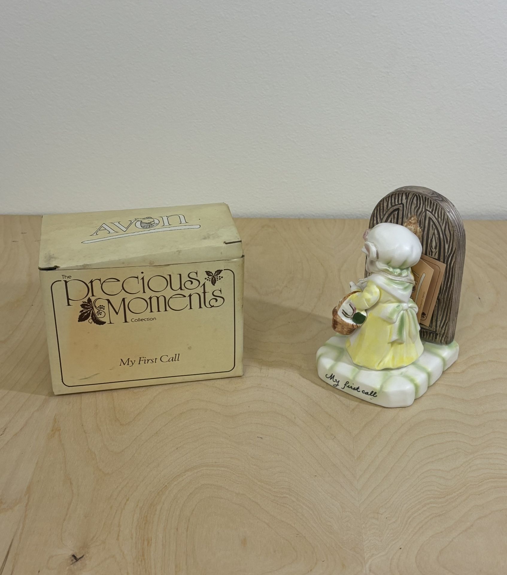 Avon Precious Moments Collection Ceramic Mouse Figurine Vintage “My First Call”