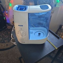 Vicks Warm Steam Humidifier