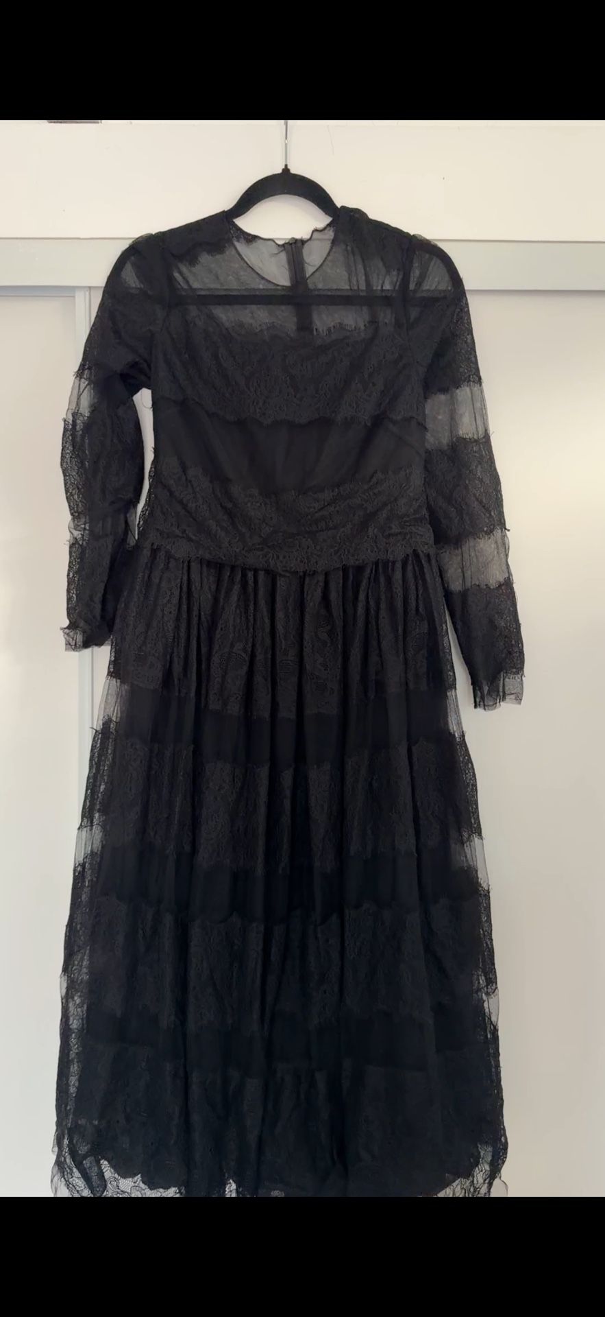 Black lace dress, soft and gentle on the skin, very soft, size S runs large.