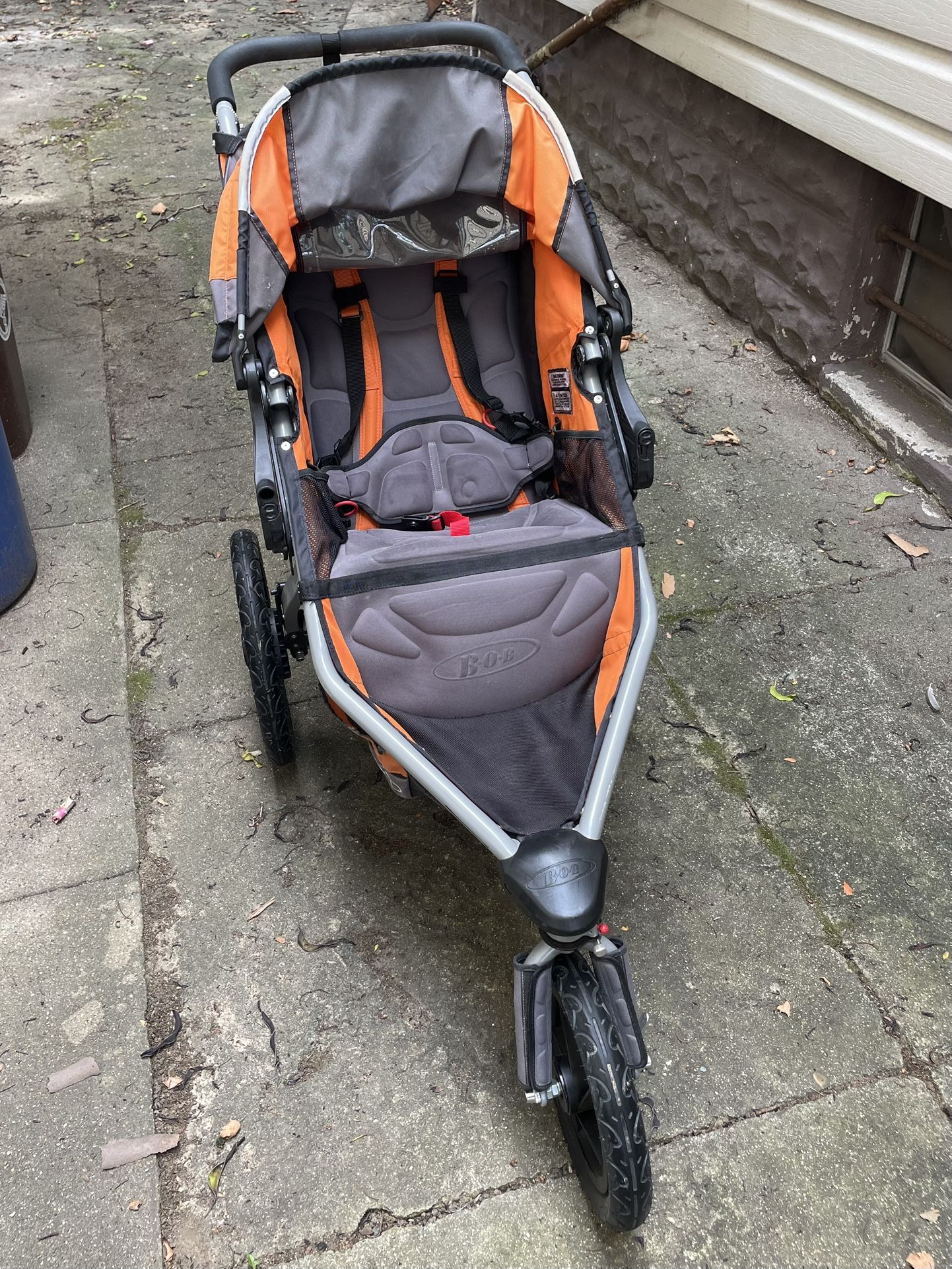 BOB Revolution SE Jogging Stroller