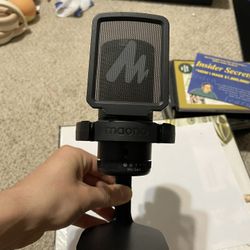 Microphone 