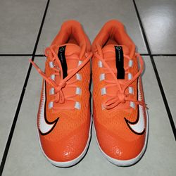 Men’s Size 10.5 Nike Alpha Huarache Elite 4 React Low Metal Baseball Cleats Orange