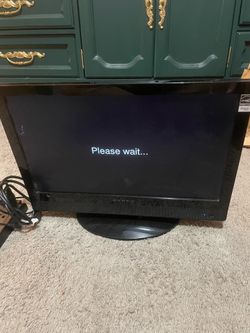 DYNEX Small Flat Screen TV – Camper / RV / Bedroom – Works