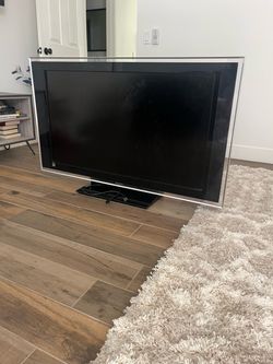 Sony Flat Screen TV with Stand