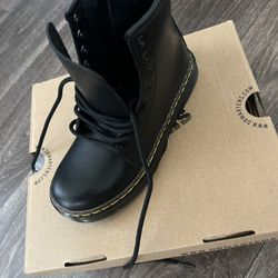 Kids Dr Marten Boots