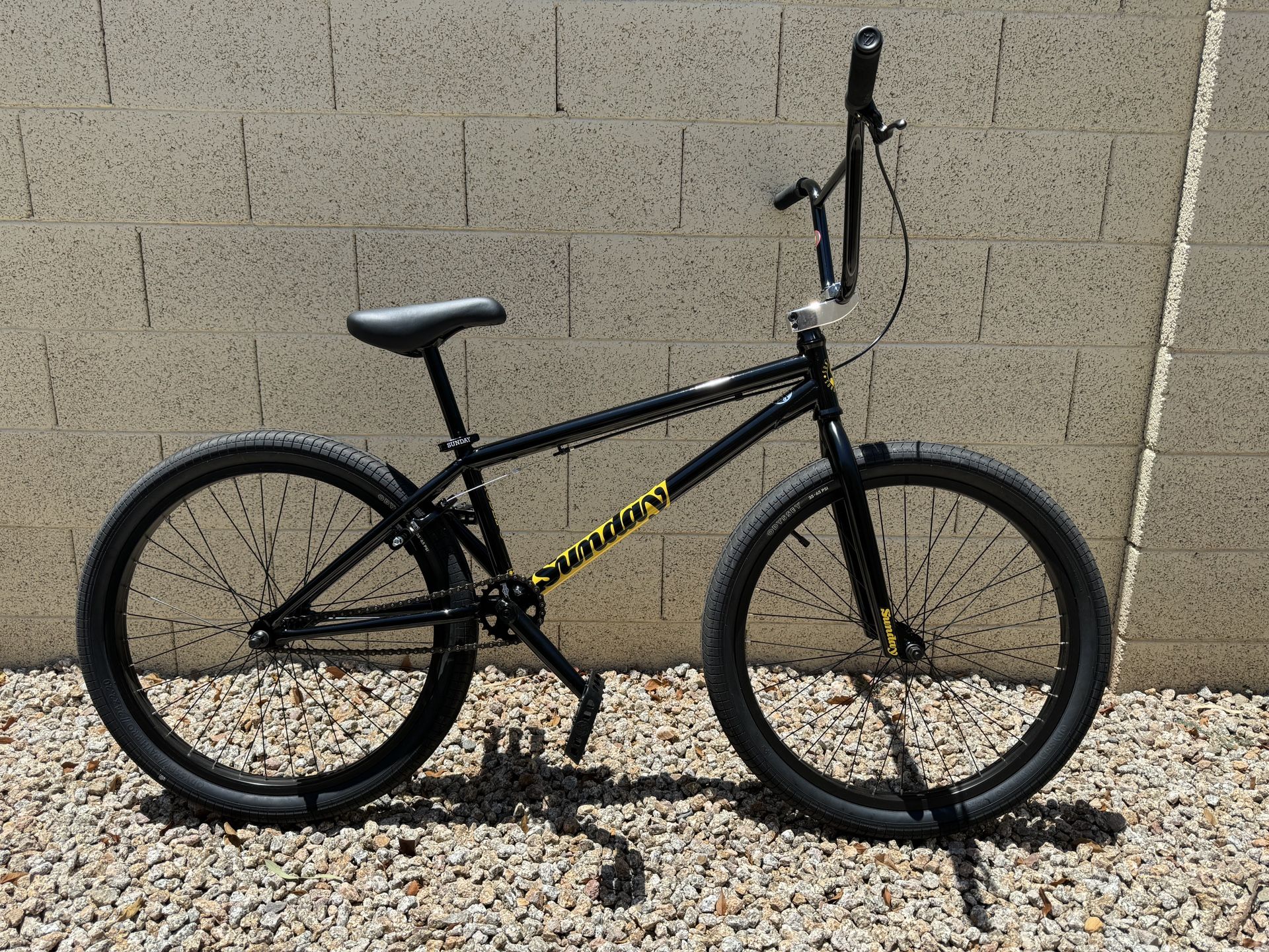 Sunday Model C 24”