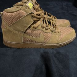 Nike SB Dunk High “Brown Ale”